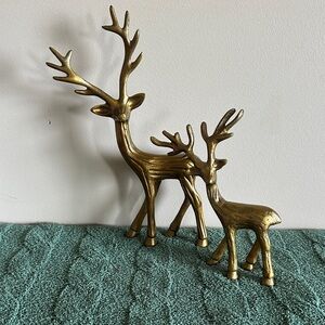Made in India Holiday Christmas Reindeer Antique Gold Tone NEW!